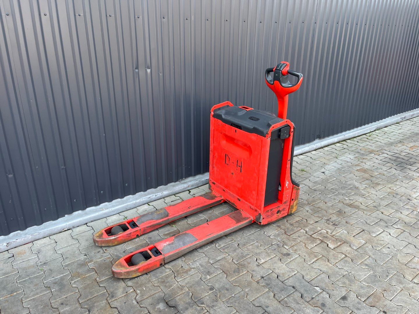 Linde T16