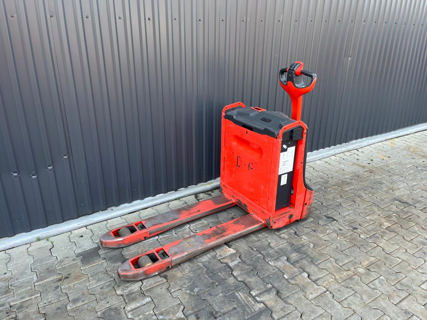 Linde T18