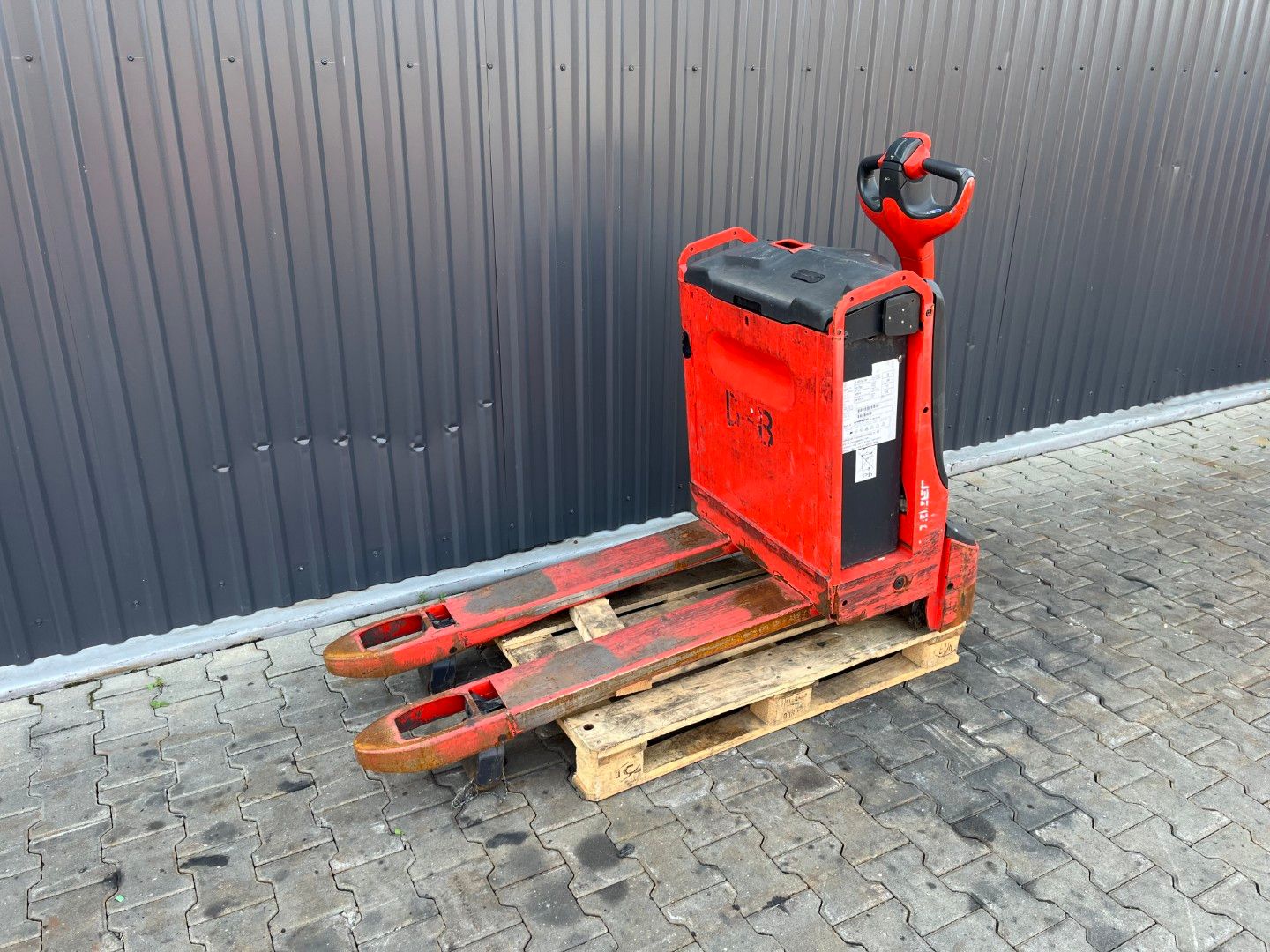 Linde T16