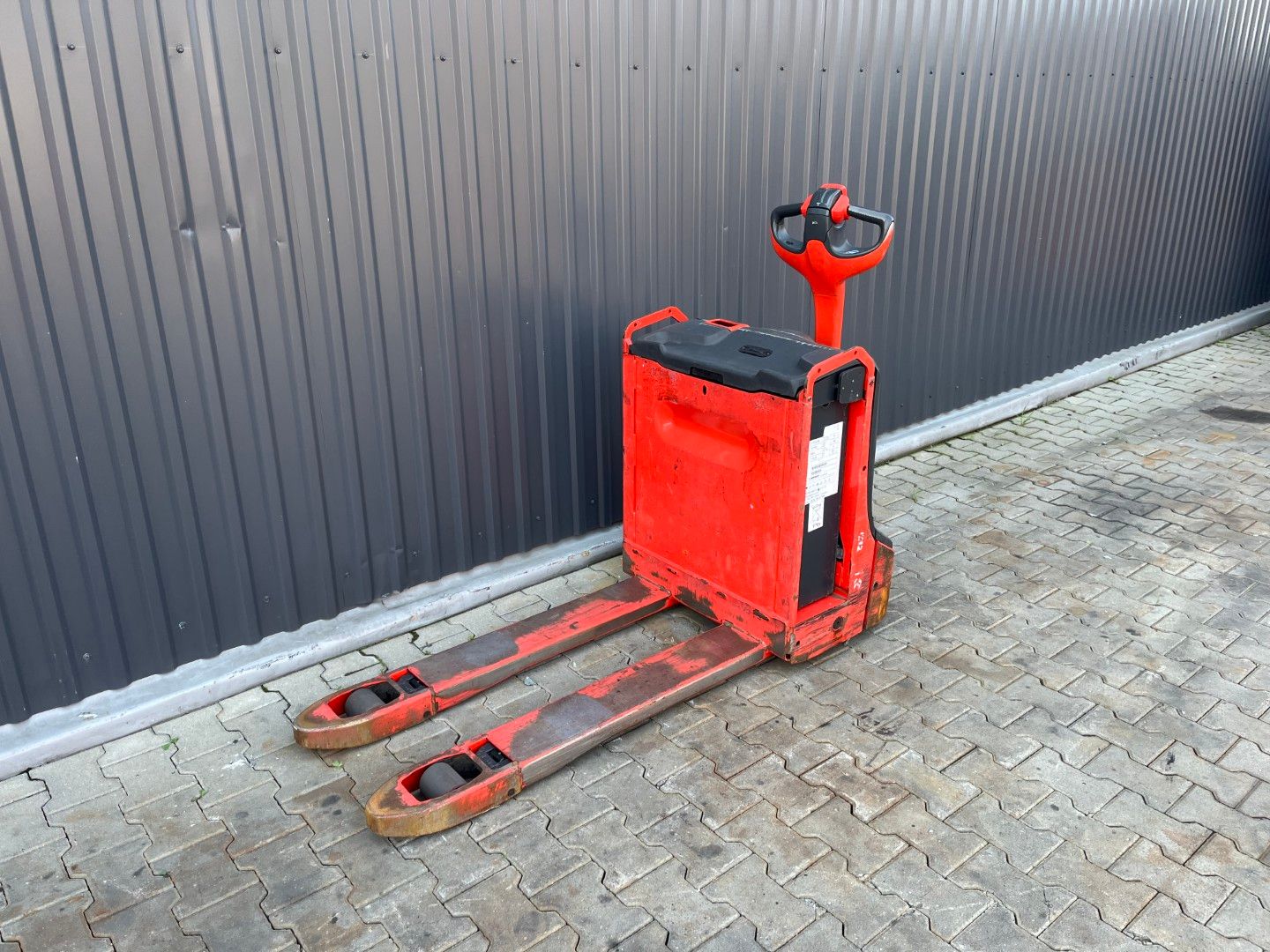 Linde T16