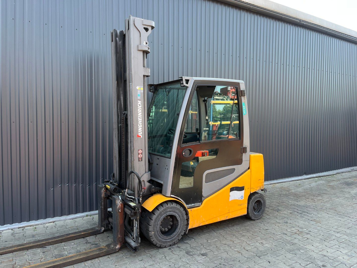 Jungheinrich EFGS30