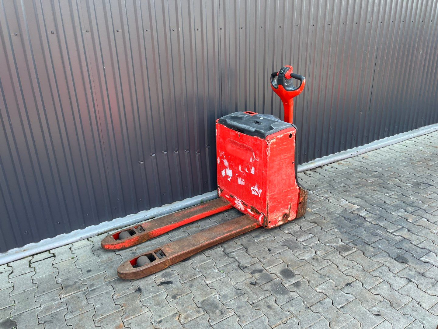 Linde T16