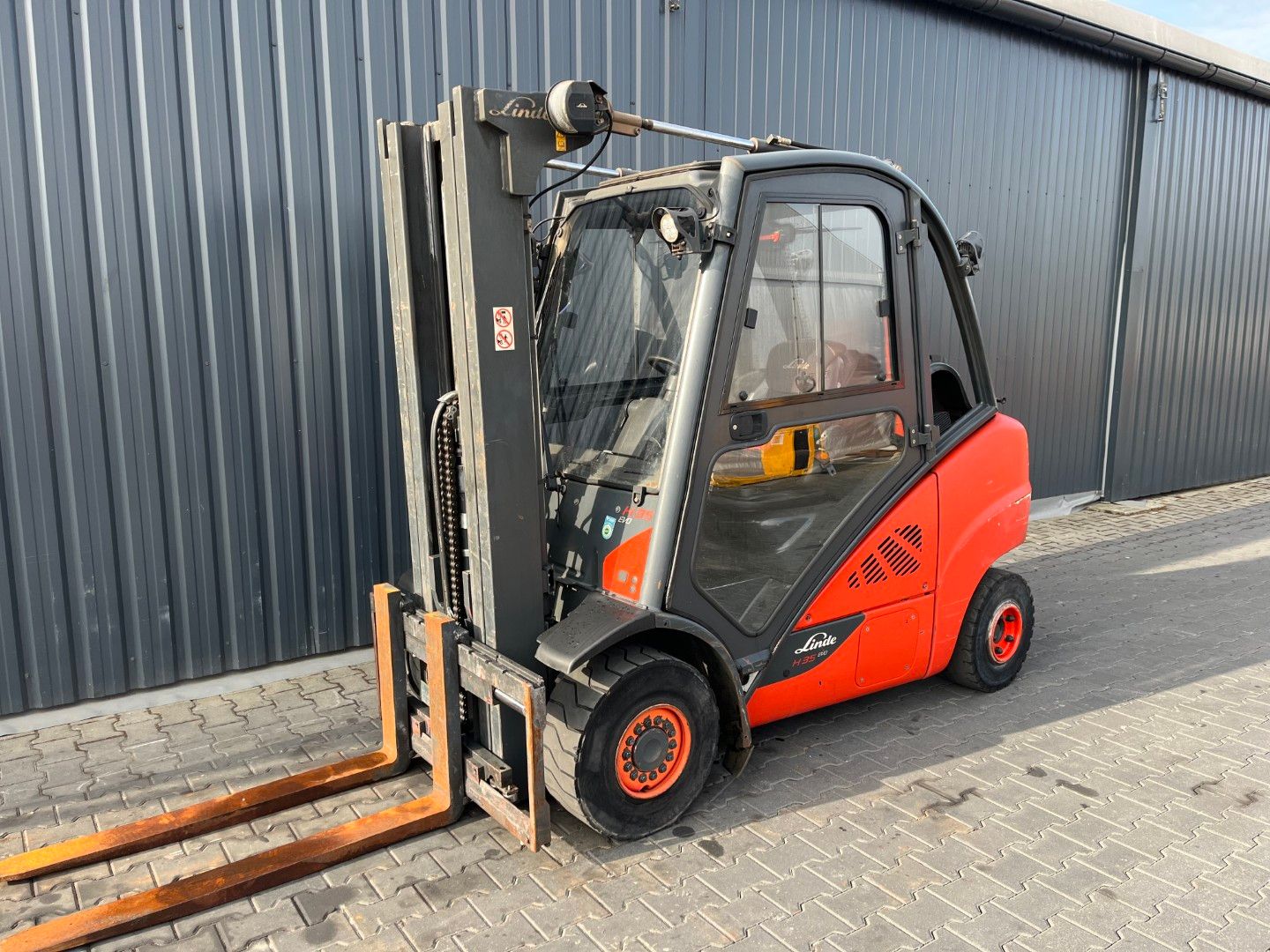Linde H35T-02