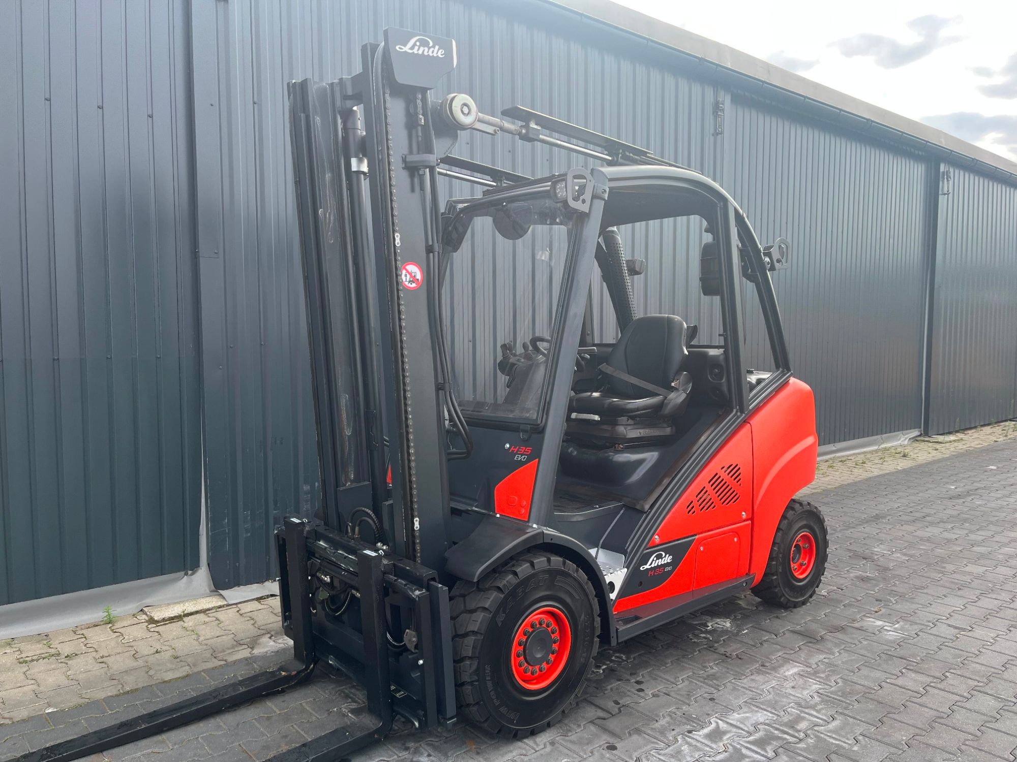 Linde H35D-02