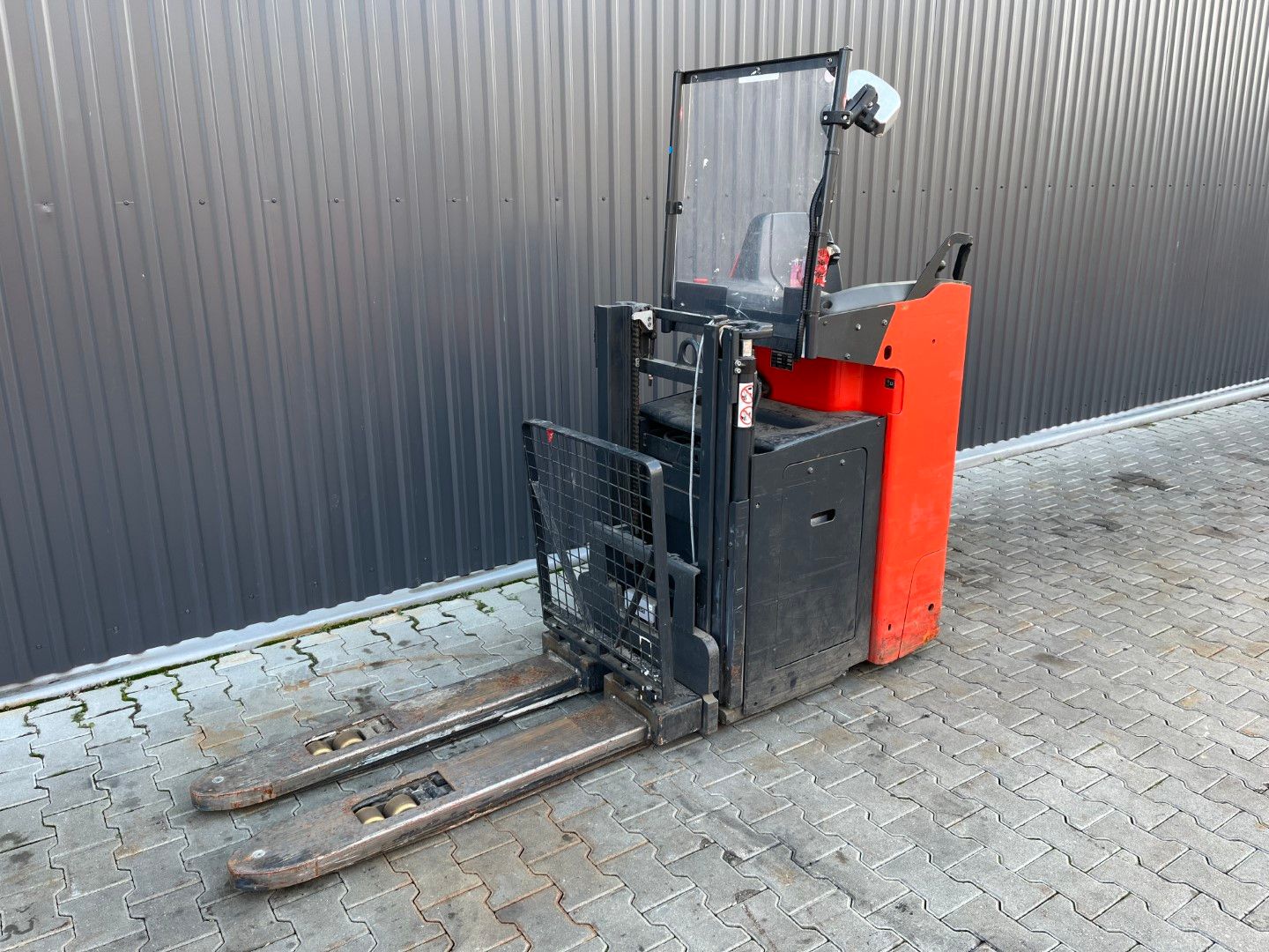 Linde D12S