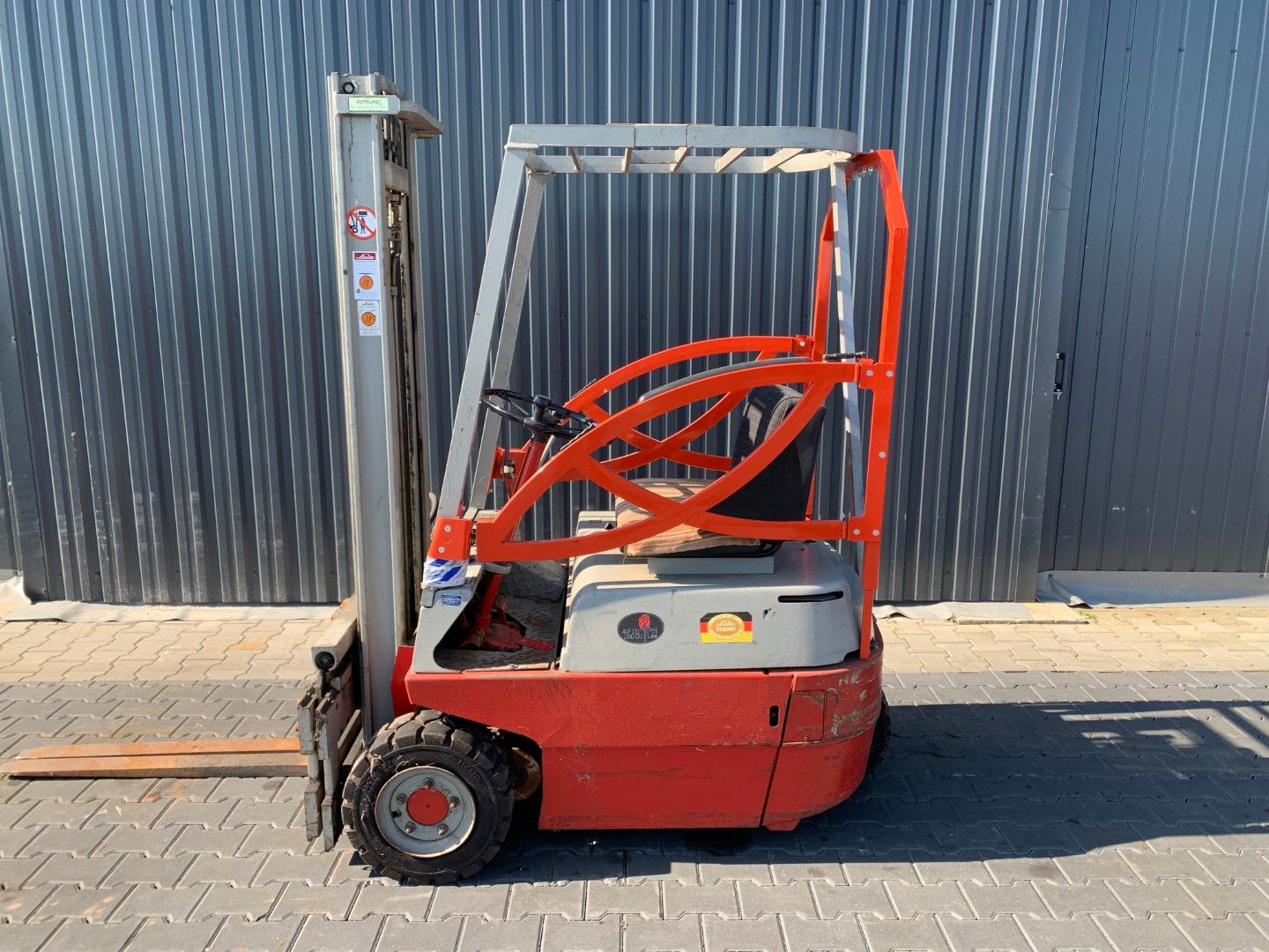 Linde E10
