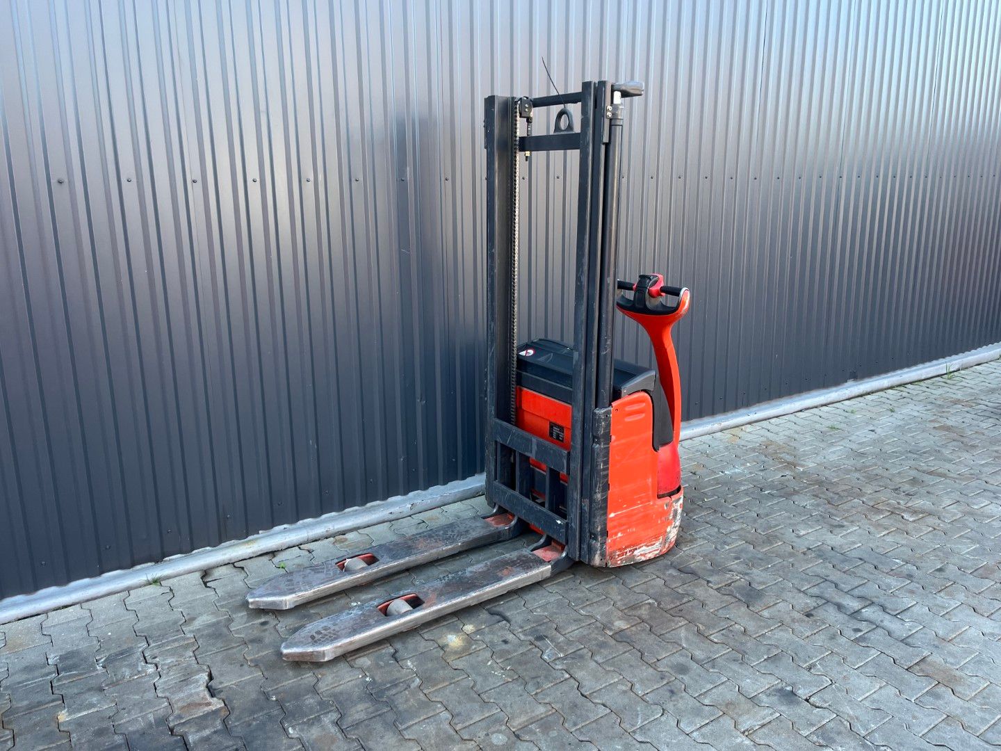 Linde L12