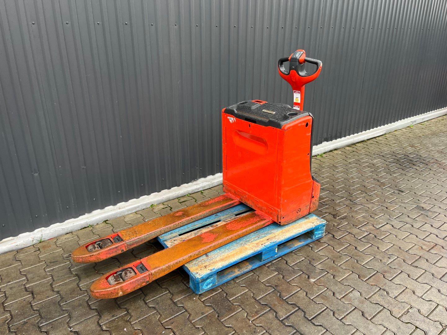 Linde T18