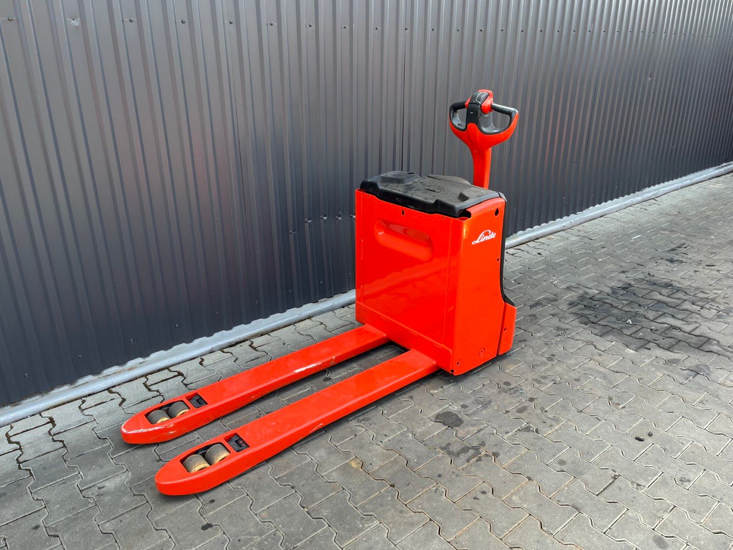 Linde T16