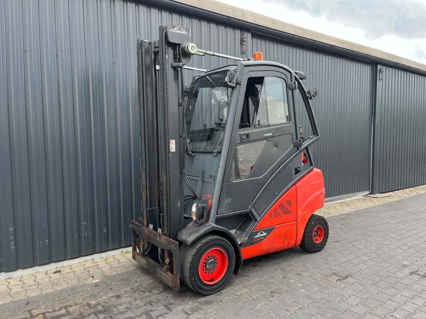 Linde H30T-02