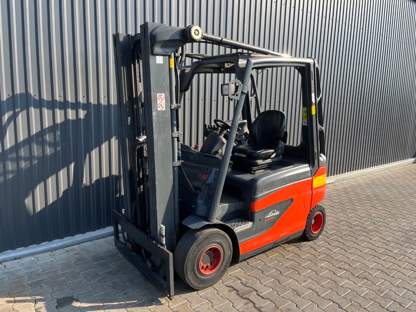 Linde E20-01