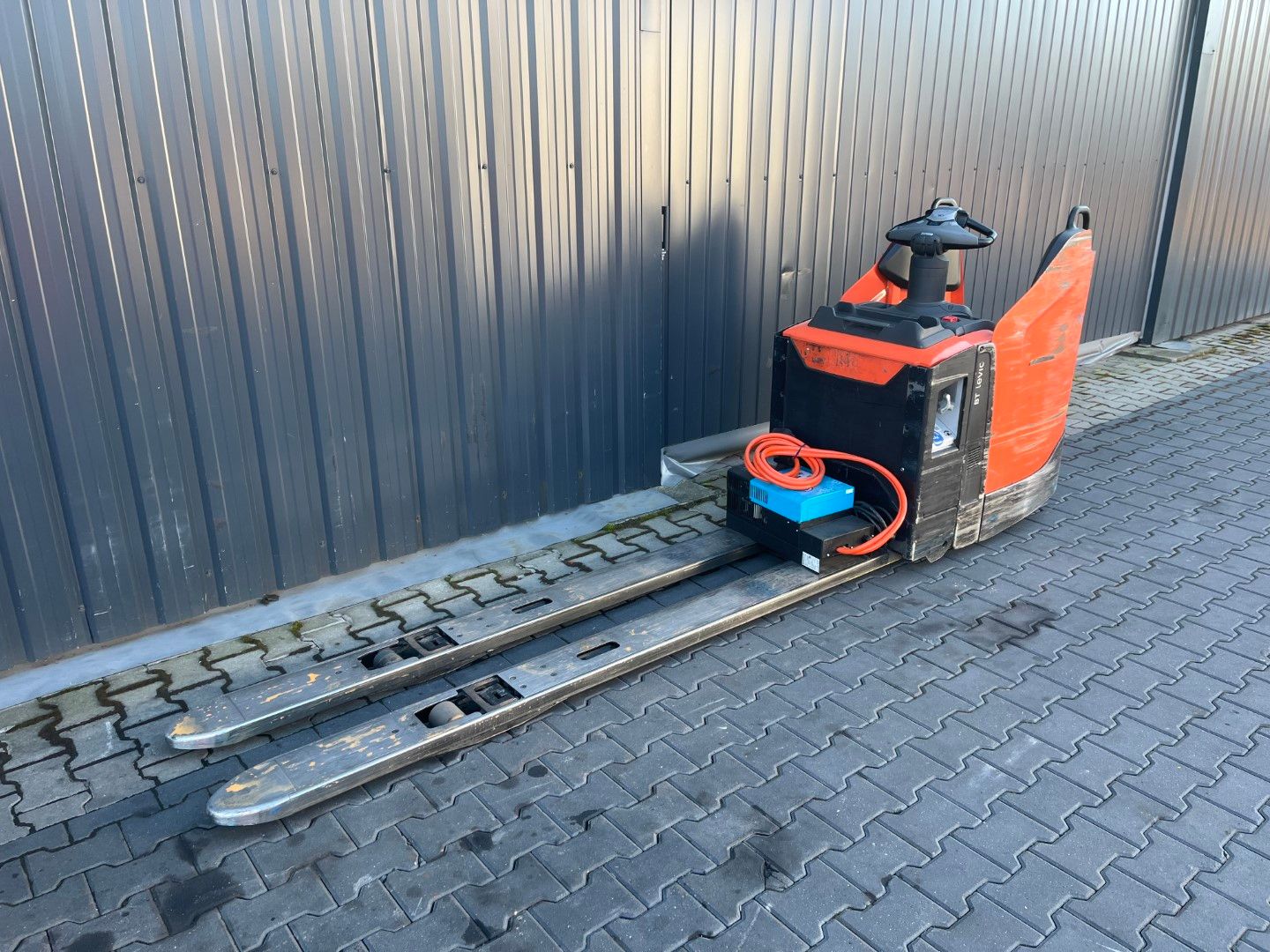 Bt LPE200
