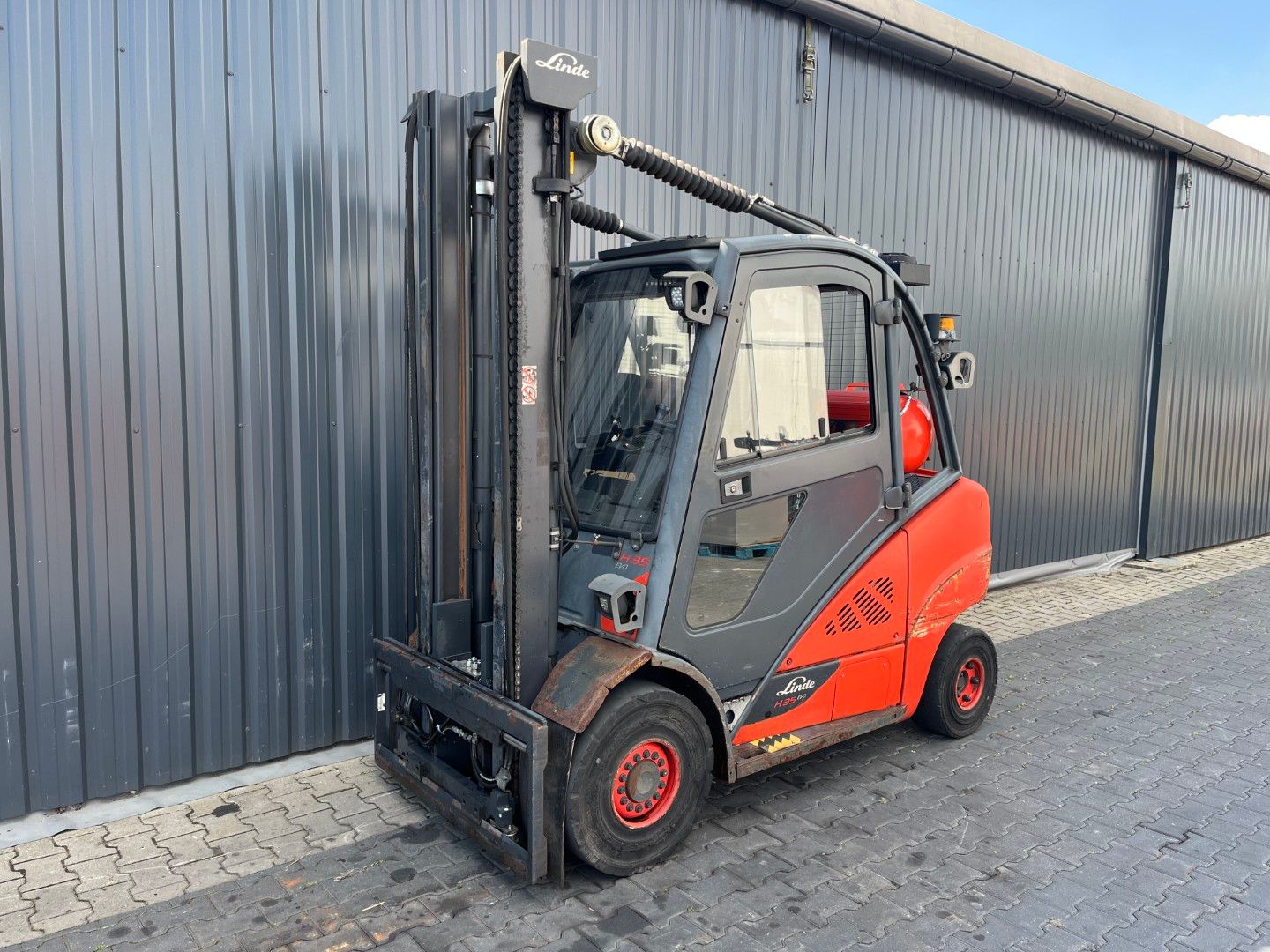Linde H35T-02
