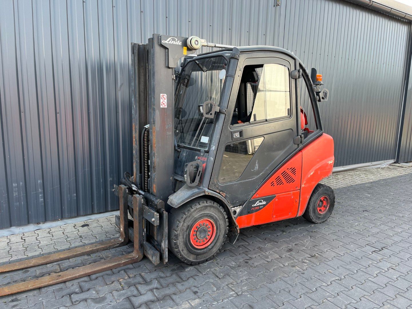 Linde H35T-02