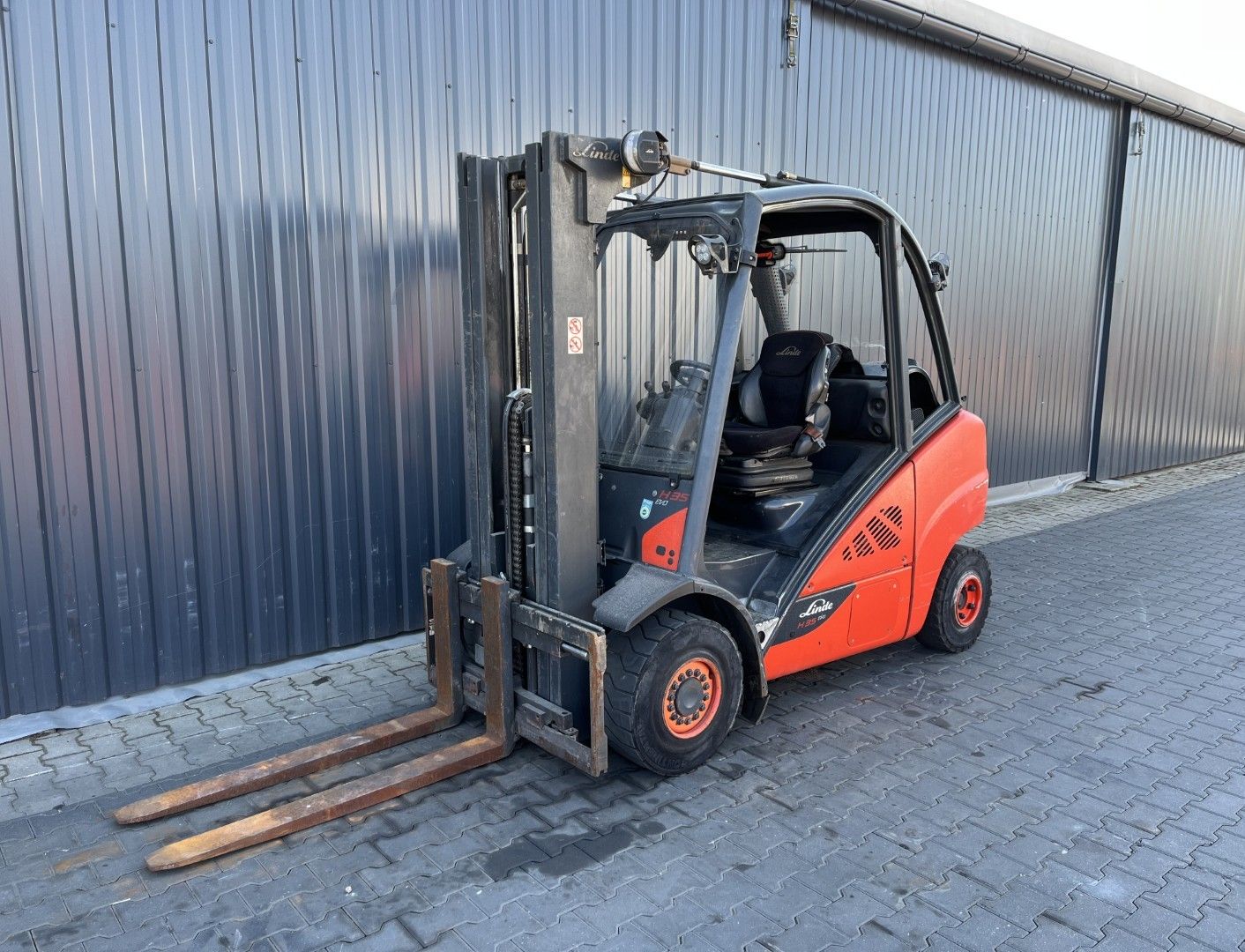 Linde H35T-02
