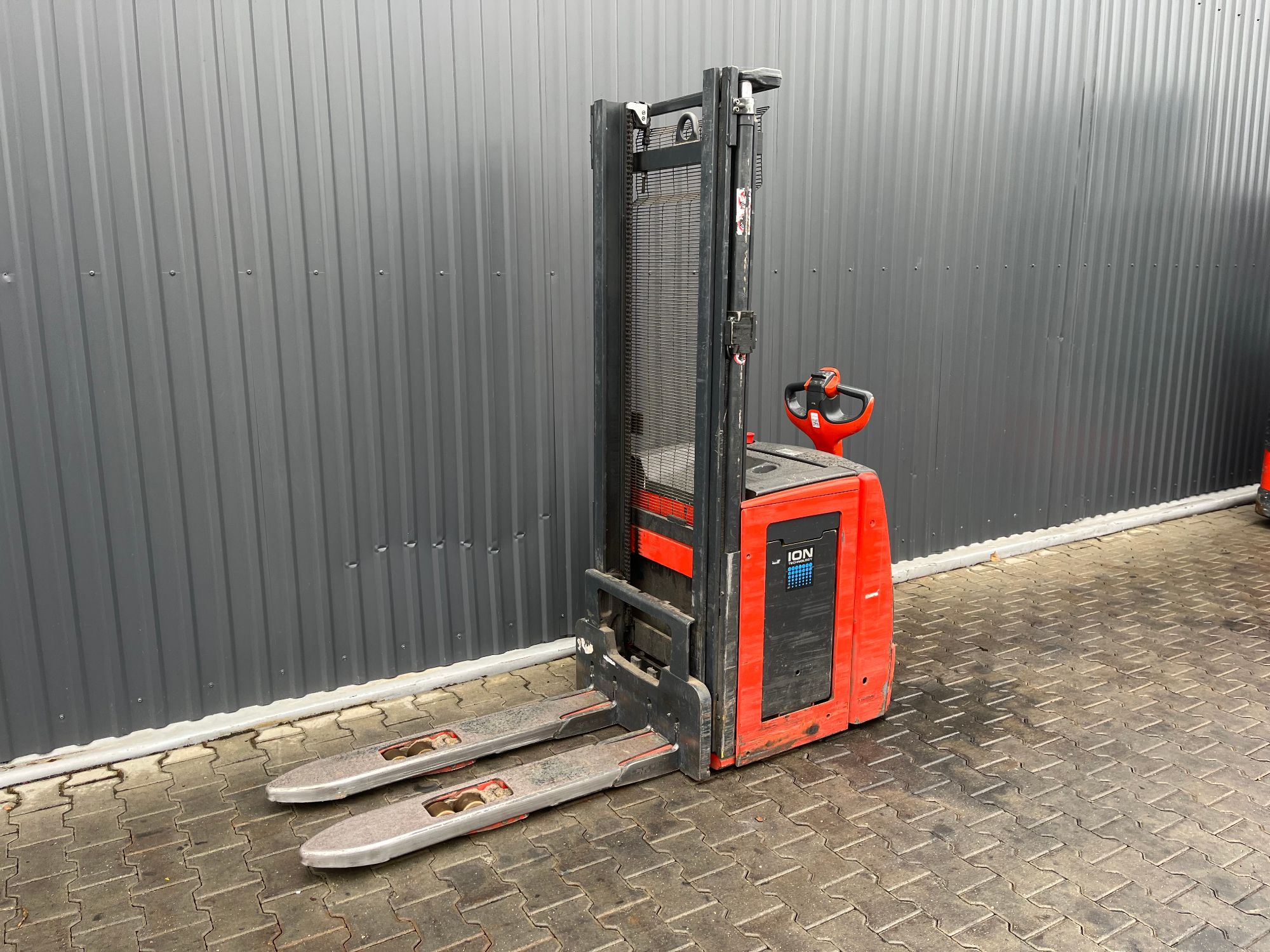 Linde L16