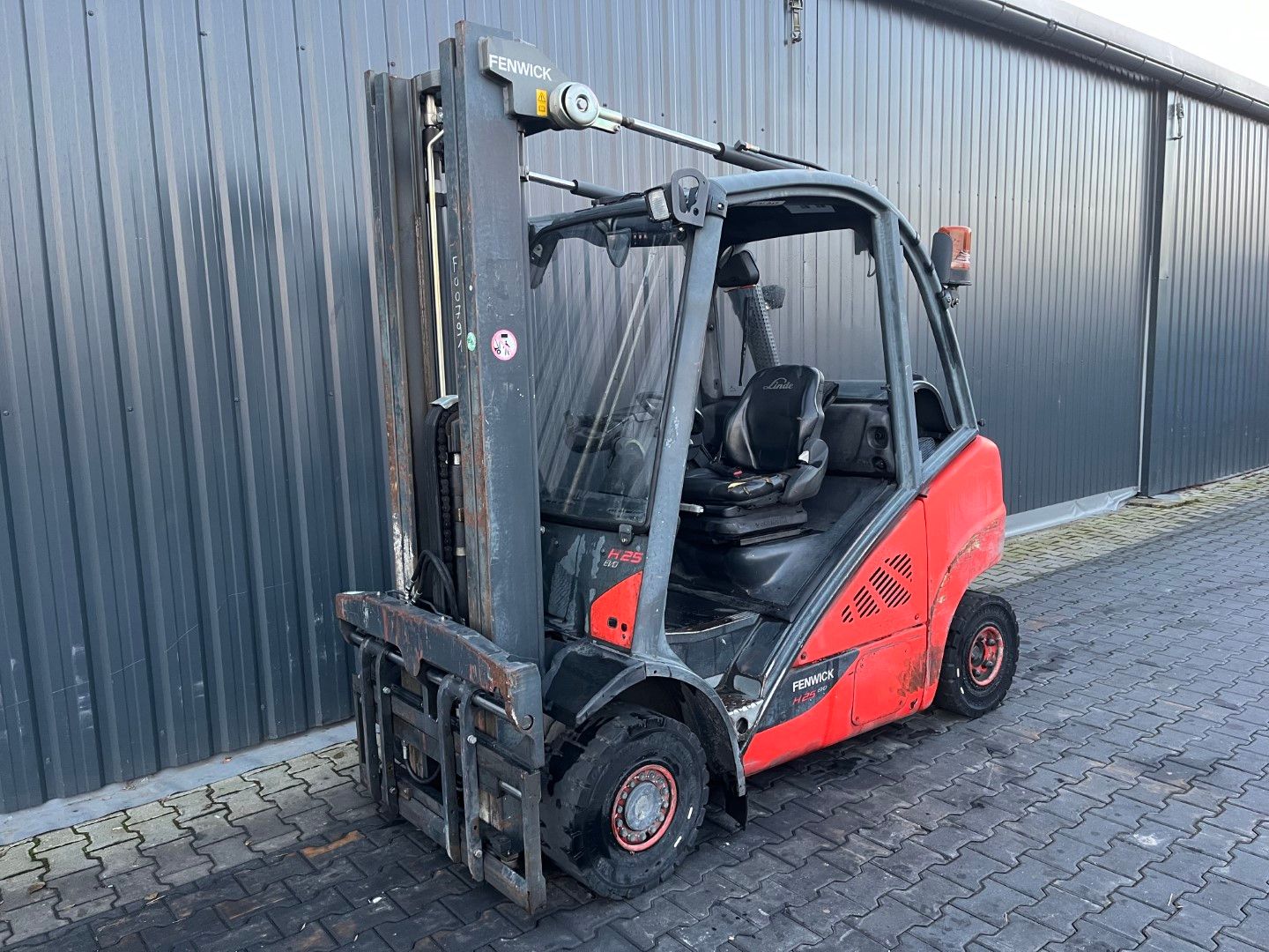 Linde H25T-01