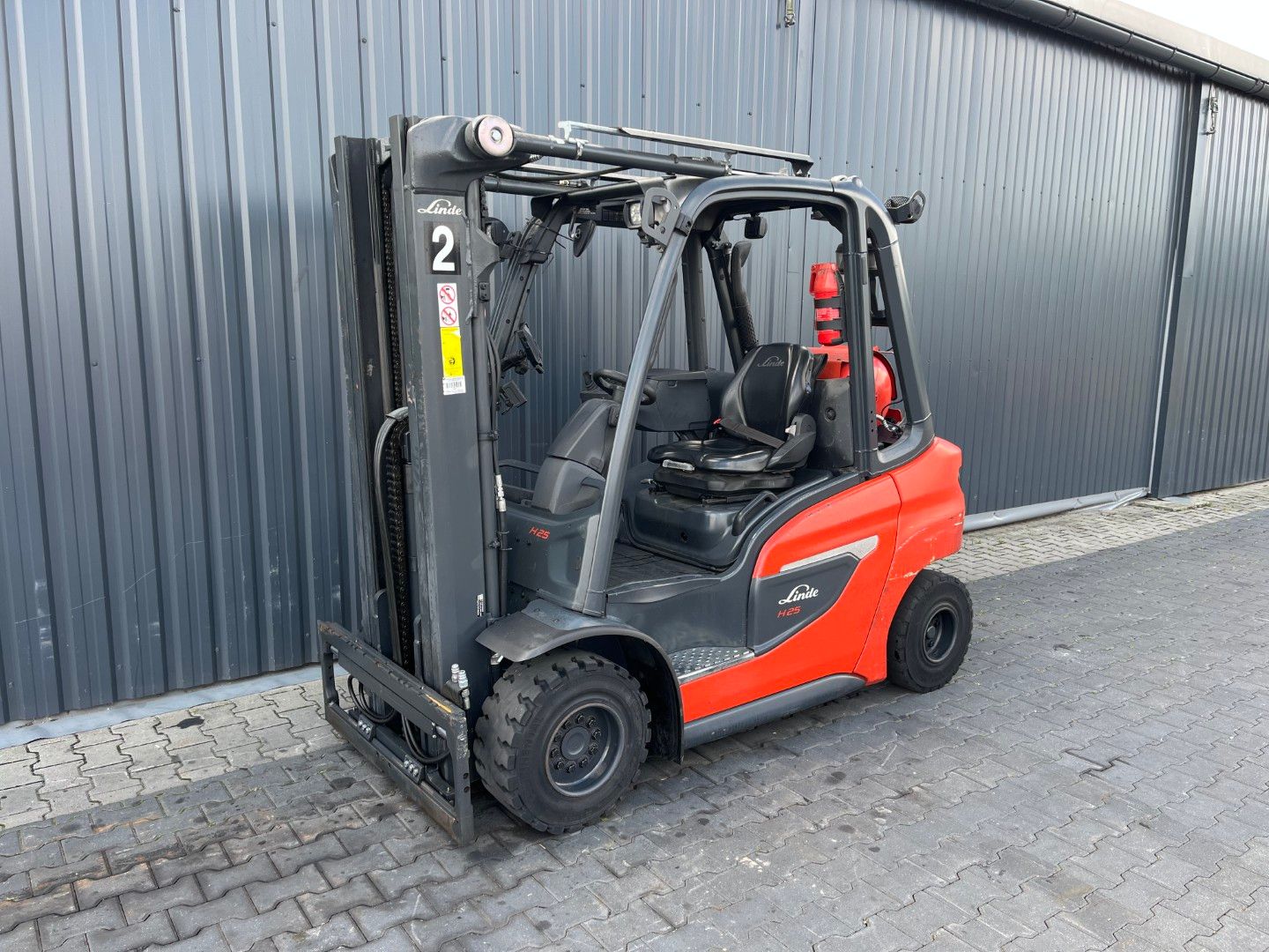 Linde H25T-01