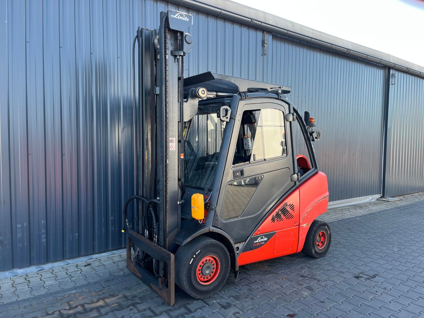 Linde H30T-02