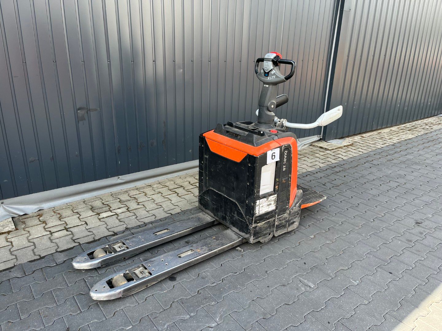 Bt LPE200