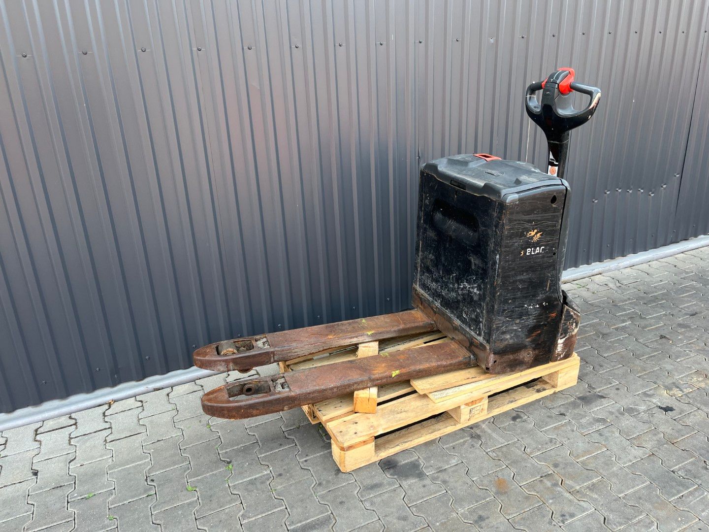 Linde T16